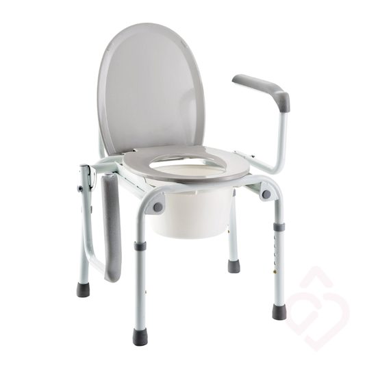 Cadeira sanitária regulável em altura, com braços rebatíveis, tampa e balde sanitário removível.