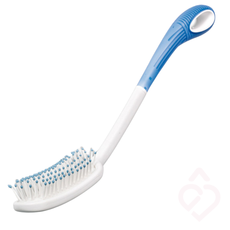 Escova de cabelo de cabo longo com pega ergonómica, que ajuda a alcançar diferentes zonas da cabeça e favorece uma utilização mais autónoma.