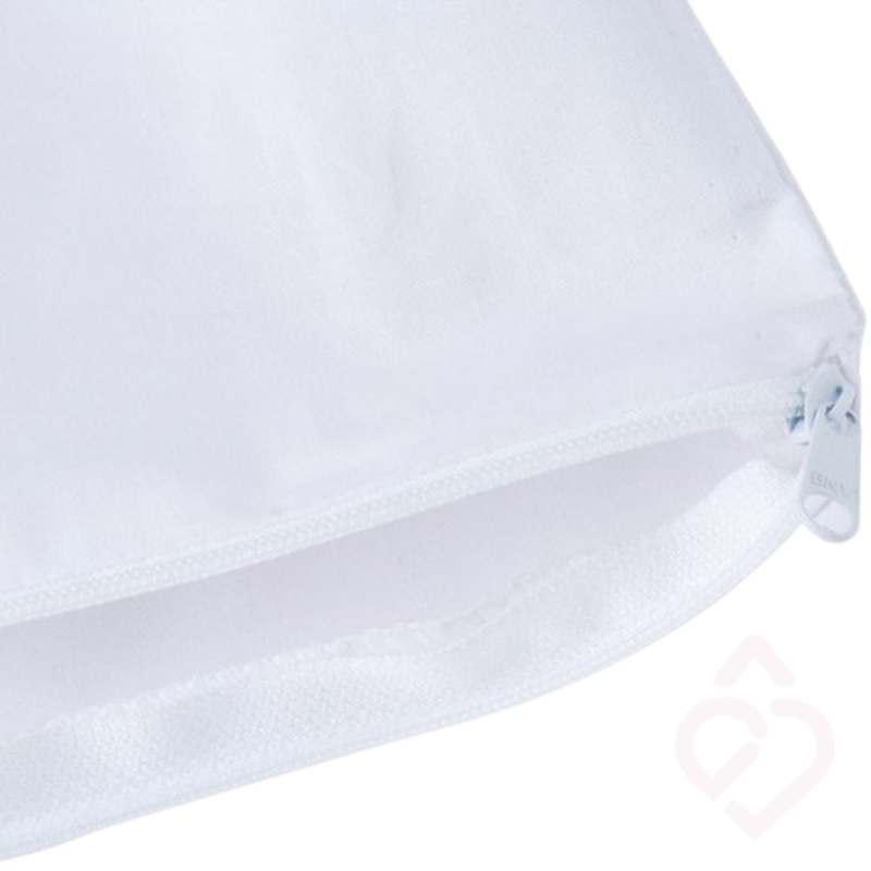Fronha anti-ácaros branca 60 x 40 cm para proteção da almofada.