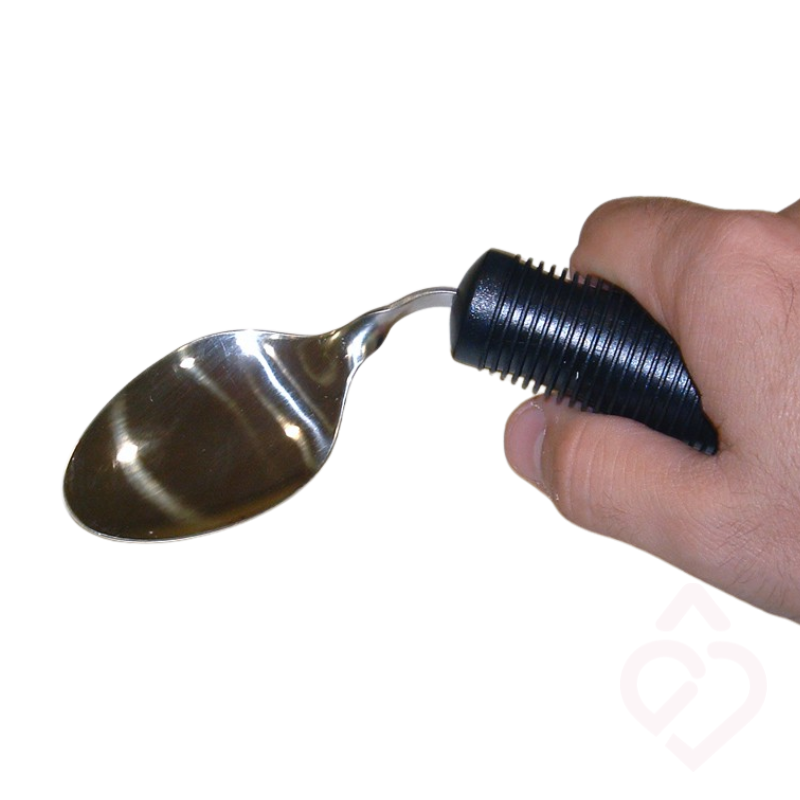 Colher adaptada com cabo engrossado e antiderrapante, concebida para facilitar a preensão. A colher inclinada para qualquer um dos lados, adaptando-se às necessidades do utilizador. Ideal para promover maior conforto e autonomia durante as refeições.