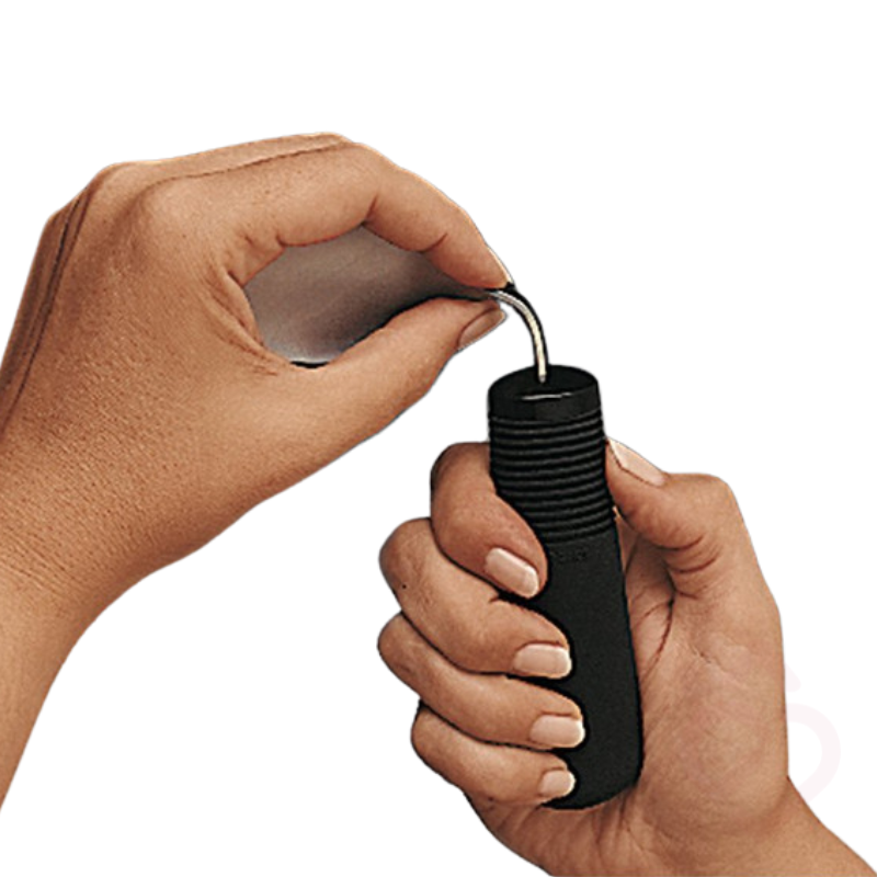 Colher adaptada com cabo engrossado e antiderrapante, concebida para facilitar a preensão. A colher inclinada para qualquer um dos lados, adaptando-se às necessidades do utilizador. Ideal para promover maior conforto e autonomia durante as refeições.