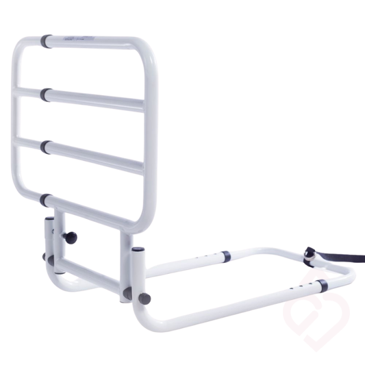 Grade lateral de cama com estrutura metálica resistente, concebida para ajudar a prevenir quedas durante o repouso e proporcionar um apoio seguro ao levantar ou deitar, aumentando a segurança e a autonomia do utilizador.
