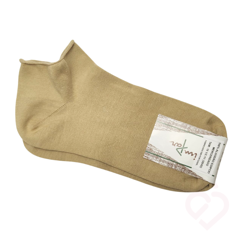 Meia curtas sem costuras em algodão, de cor bege, confortável para pés sensíveis, volumosos ou inchados.