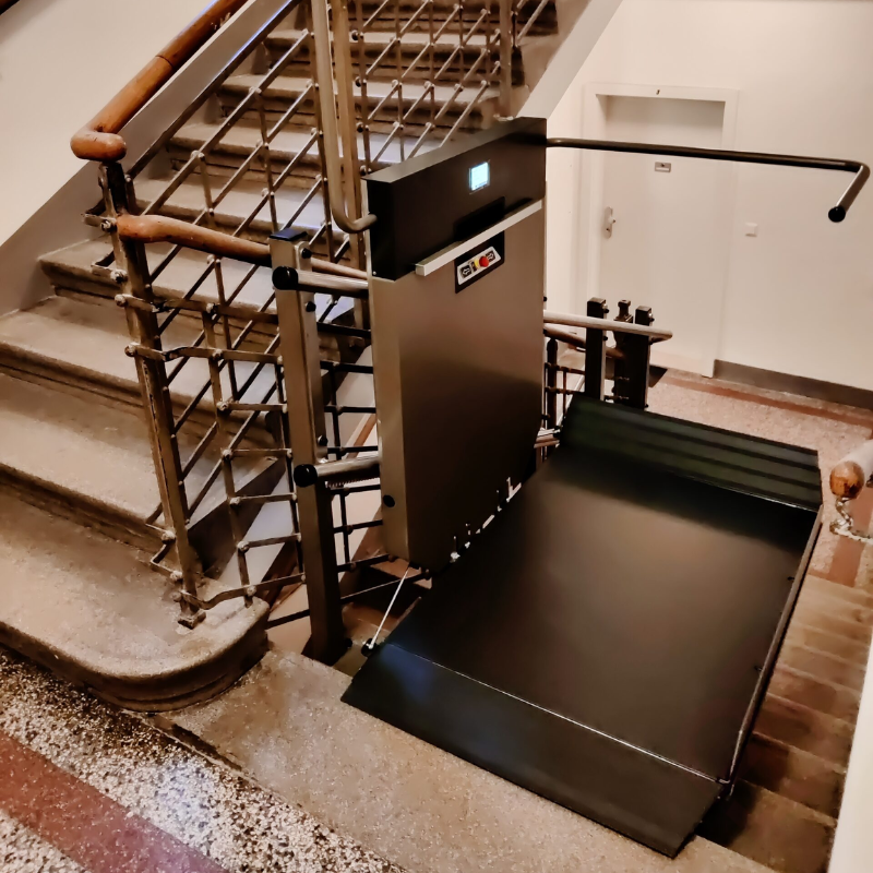 Plataforma Elevatória para Escadas Curva GTLE
