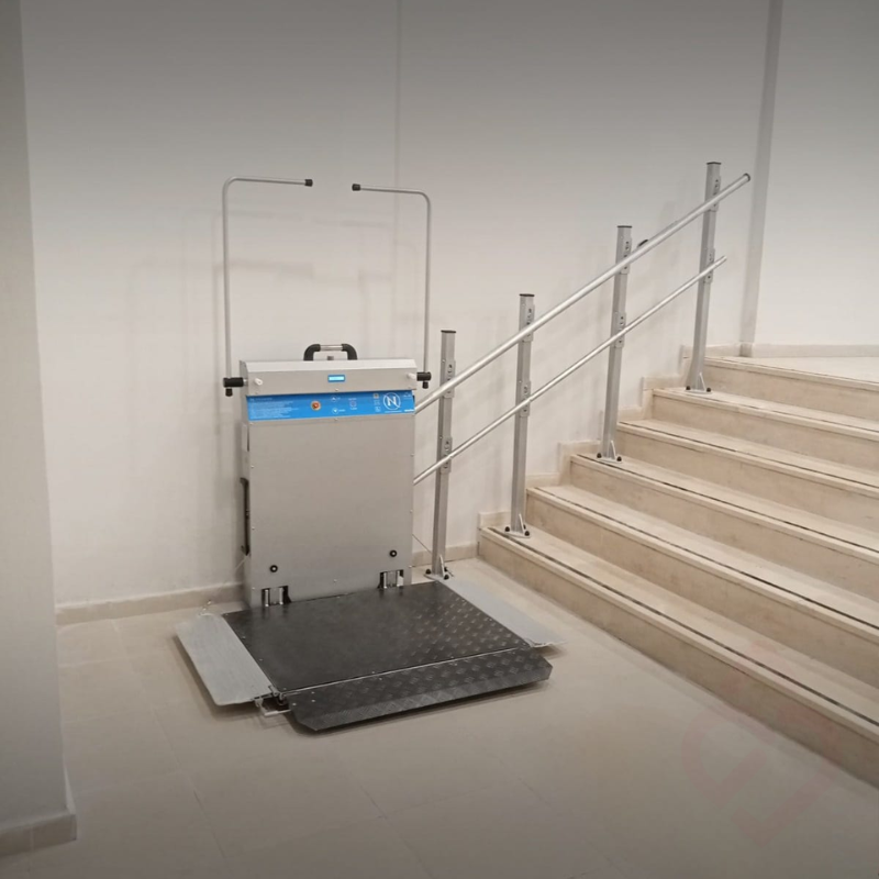 Cadeiras e Plataformas Elevatórias - Plataforma Elevatória para Escadas Retas Masha