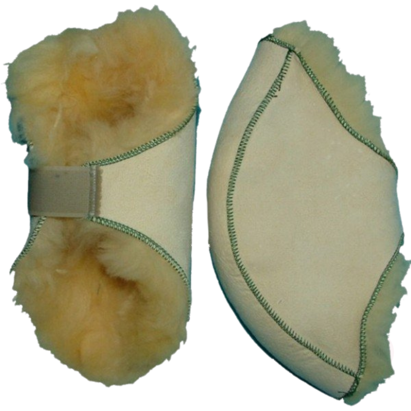 Utilização das calcanheiras em pele de carneiro natural para proteger os calcanhares e reduzir os pontos de pressão