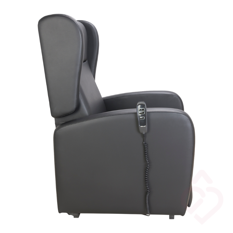 Poltrona elétrica bimotor relax em napa preta vista lateral